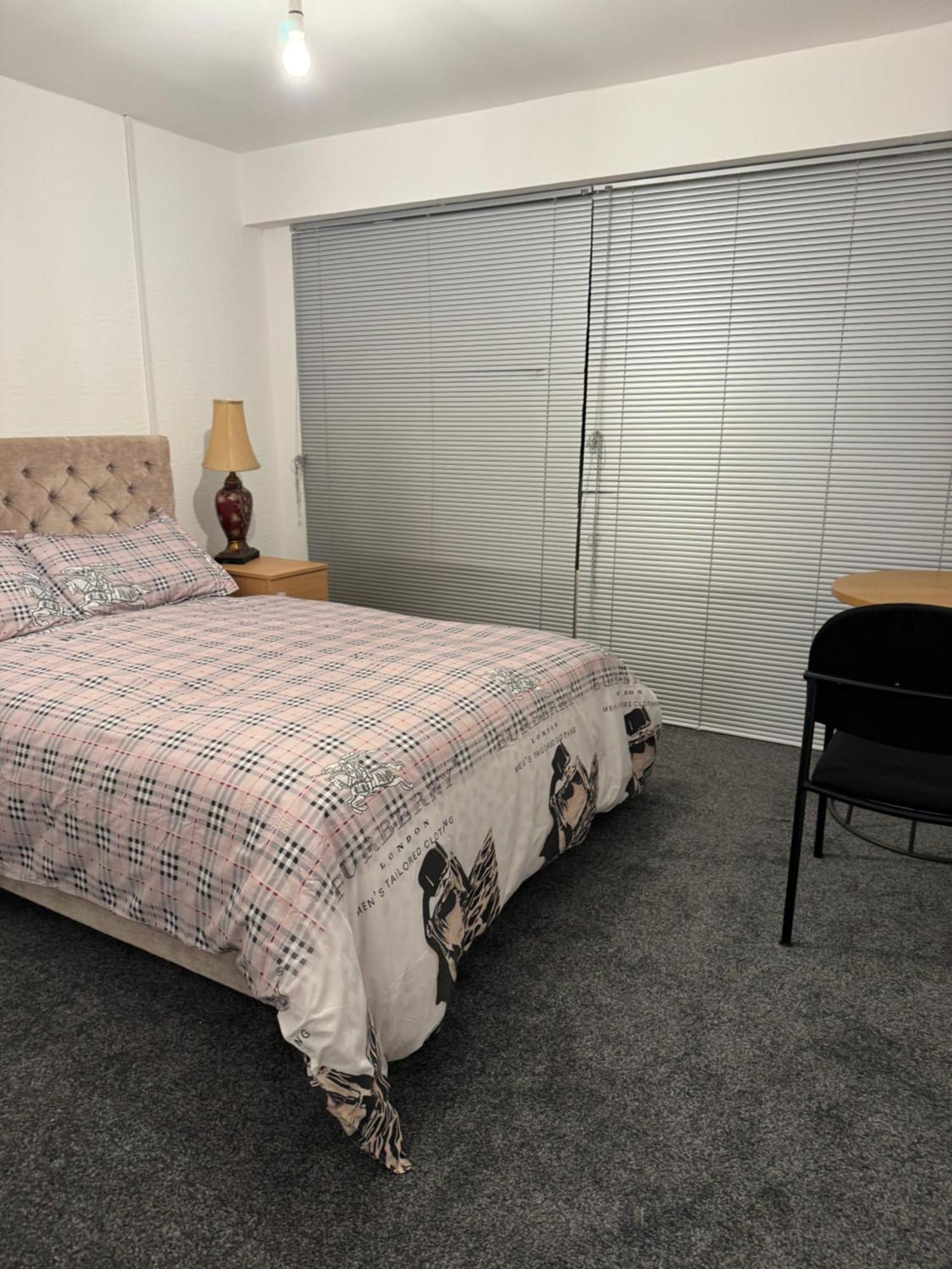 Transformative Housing Lismore Close Нотингам Екстериор снимка